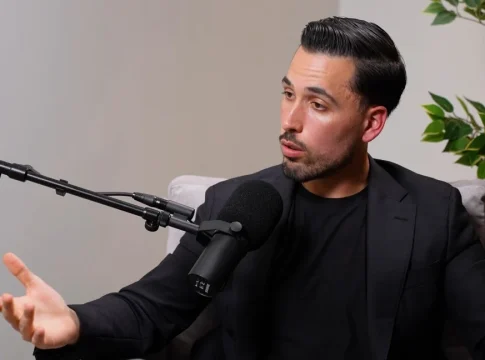 Víctor Heras (26), experto en redes sociales: “No va a ganar más el que más sabe, sino el que mejor sabe comunicar lo que sabe” Víctor Heras (26), experto en redes sociales: “No va a ganar más el que más sabe, sino el que mejor sabe comunicar lo que sabe”