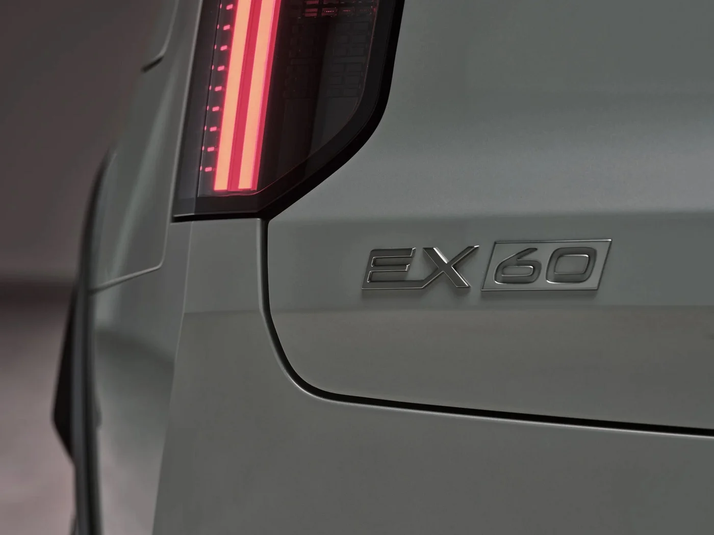 Volvo EX60. Faro trasero Merca2.es