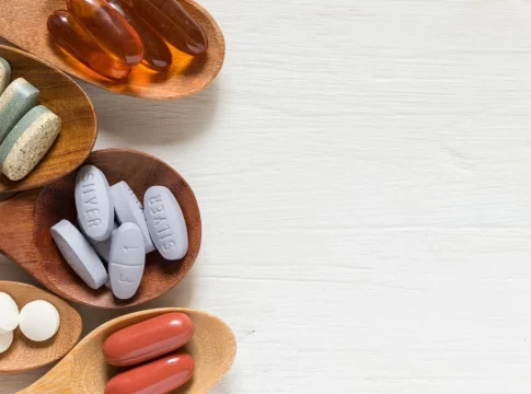 suplementos Tomar suplementos sin necesitarlos no siempre ayuda: conoce los riesgos asociados