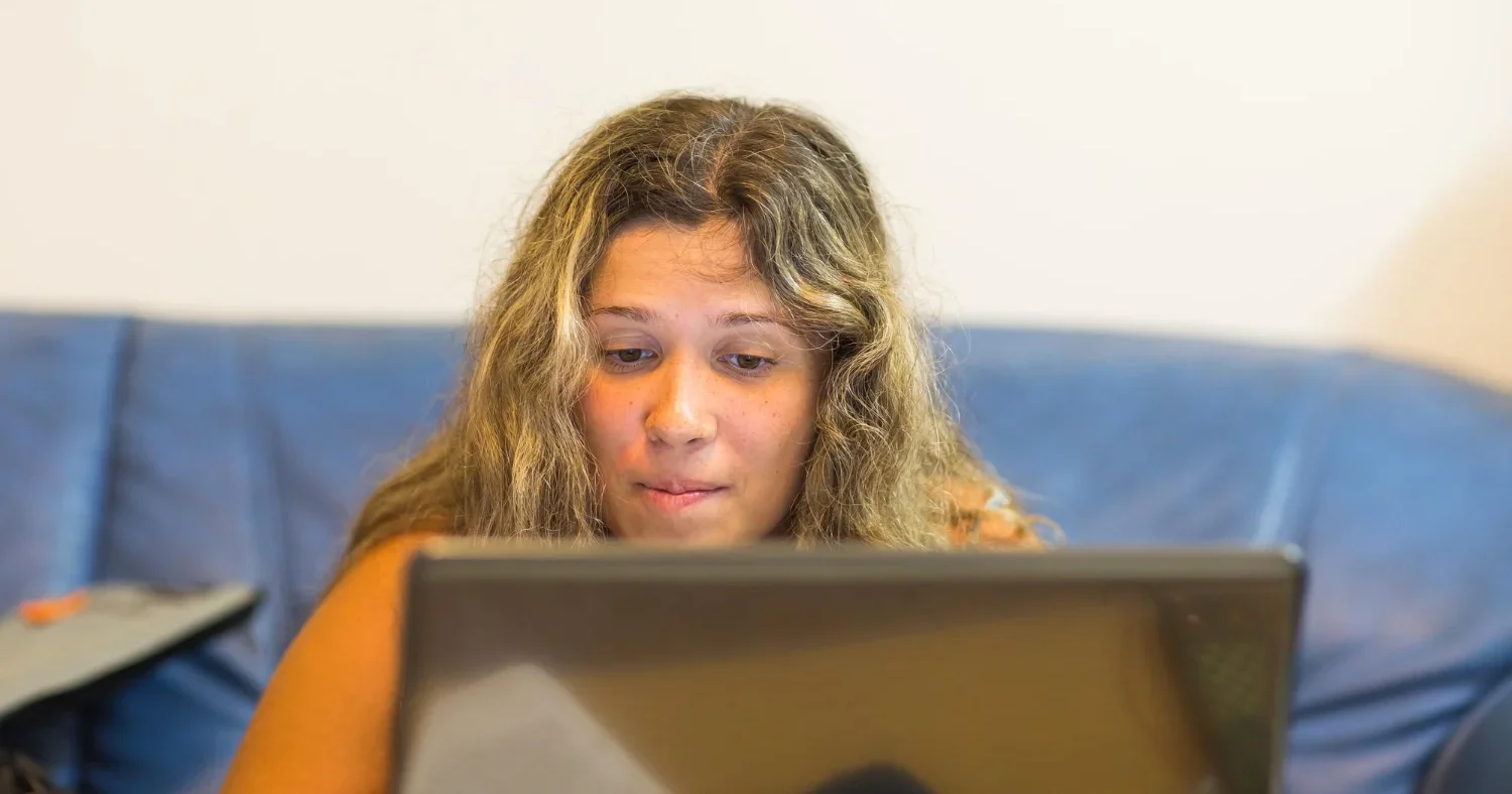 ¿Adiós a redactar correos? La IA de Microsoft ya está disponible para todas las empresas españolas