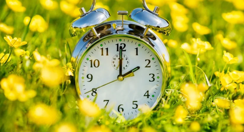 ¿El cambio de hora descoloca tu cuerpo? Así puedes reducir sus efectos 1 Merca2.es cambio de hora