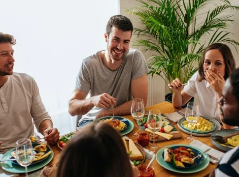 satisfecho comer No siempre es hambre: por qué sigues comiendo aunque ya estés satisfecho
