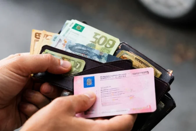 Carnet de conducir gratis en 2026: así puedes ahorrarte más de 1.000€ sin saberlo 3 Merca2.es Carnet de conducir gratis1 Merca2.es