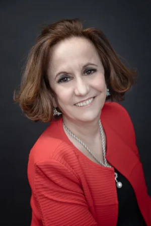 Los Ingenieros de Telecomunicación: los estrategas de la Sociedad Digital 1 Merca2.es Inmaculada Sánchez Ramos, presidenta de la Asociación Española de Ingenieros de Telecomunicación de Madrid