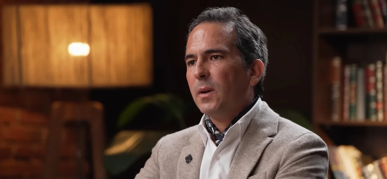 Juan Lucas Martín (46), especialista en desarrollo personal: “Puedes tenerlo todo y aun así sufrir ansiedad por traumas que ni recuerdas”