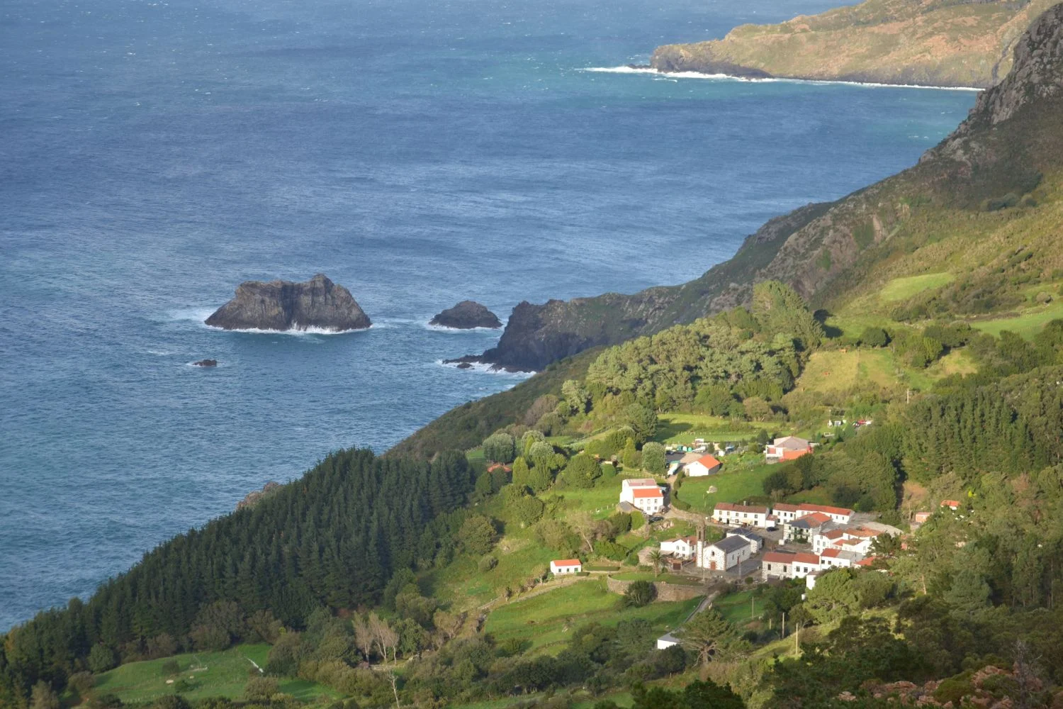¿Conoces San Andrés de Teixido? El pueblo de Galicia al que debes ir "de vivo o de muerto".