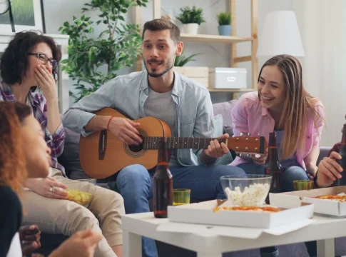 pexels-silverkblack-23495575 Planes low-cost