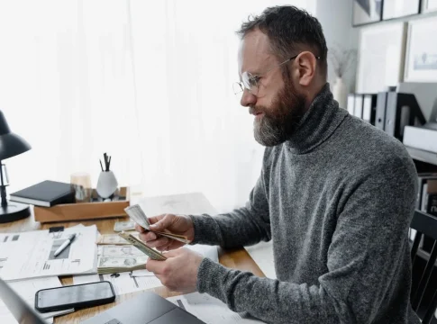 pexels-tima-miroshnichenko-6693644 Hacer un presupuesto mensual