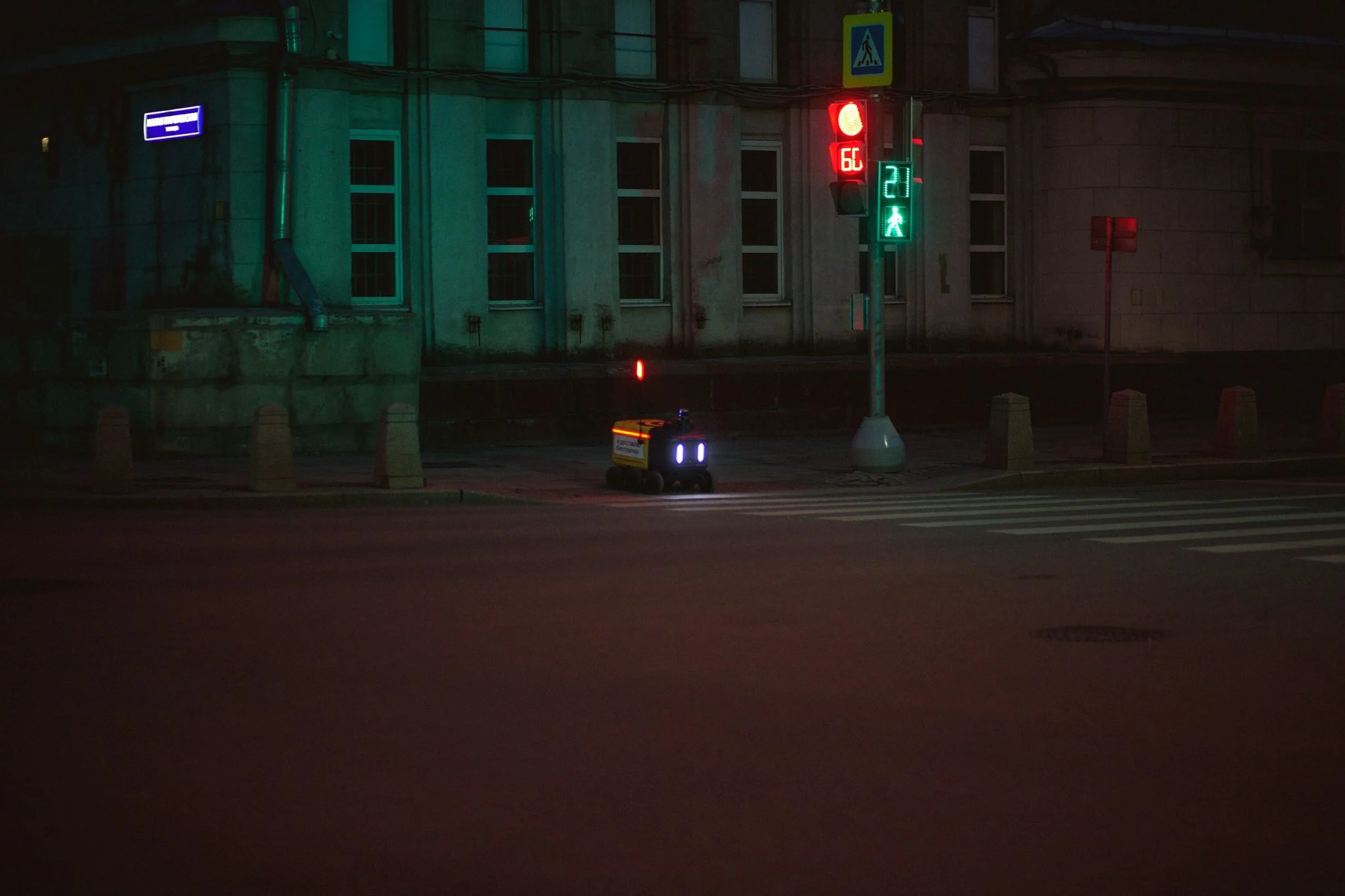 Tesla robotaxi sin conductor