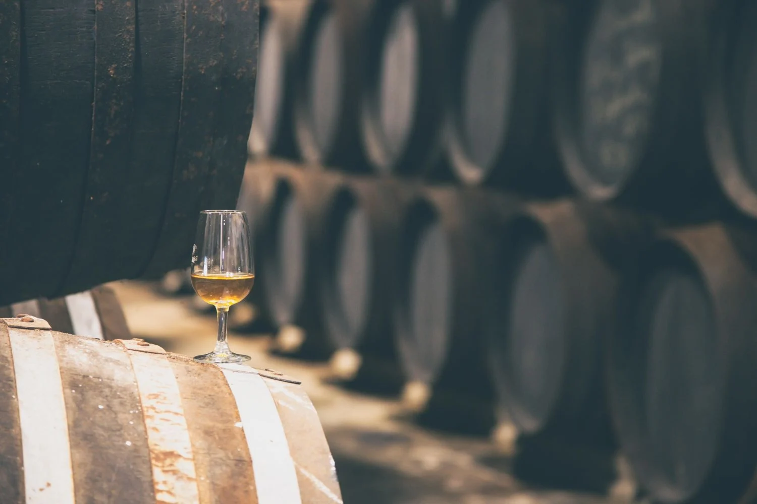 ¿Sin planes este domingo? Conoce el restaurante "secreto" dentro de una cueva del siglo XV donde puedes comer por 15 euros