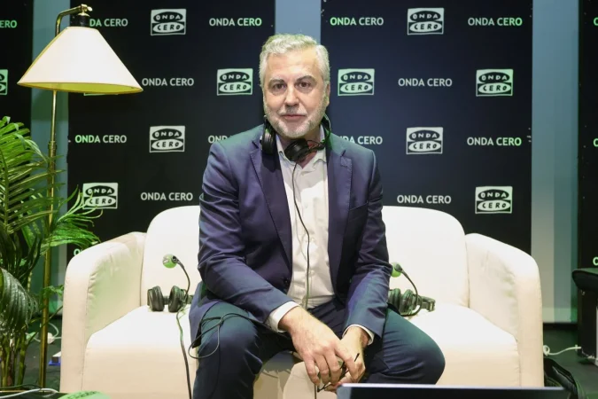 Alsina deja la política en Onda Cero y Barceló abandona la SER tras 21 años 1 Merca2 Carlos Alsina