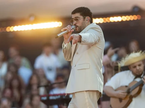 Bad Bunny en su concierto de Barcelona. Fuente: Agencias ¿Estallarán las tarifas de Uber? La histórica coincidencia del papa y Bad Bunny pone en jaque el nuevo control de precios