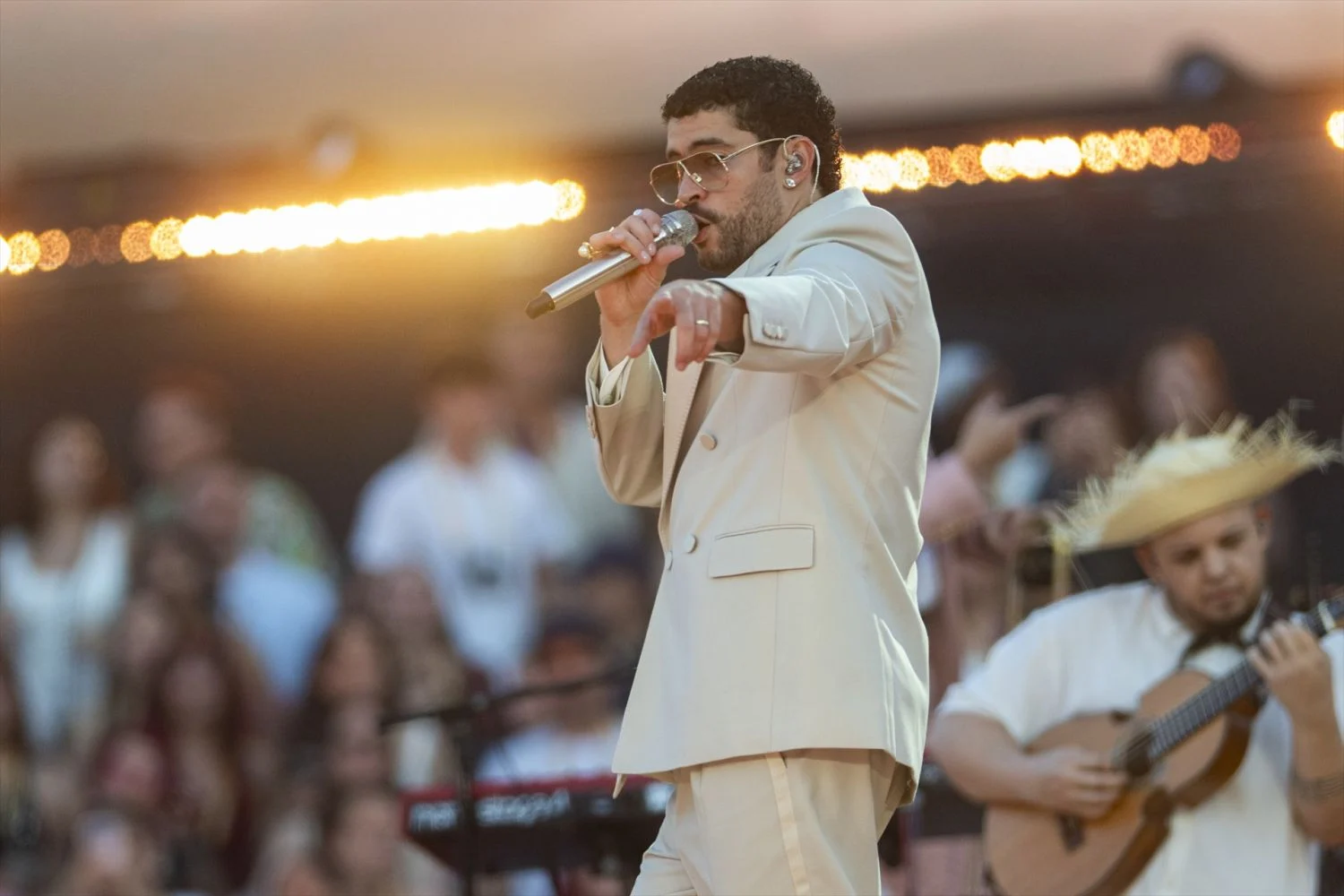 Bad Bunny en su concierto de Barcelona. Fuente: Agencias ¿Estallarán las tarifas de Uber? La histórica coincidencia del papa y Bad Bunny pone en jaque el nuevo control de precios