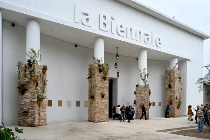 Bienal de Venecia 2026: guía para no perderse lo que vale la pena, incluyendo la vergüenza del Pabellón de España 1 Merca2 Bienalle Venecia 2026 Merca2