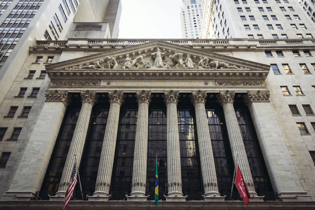 Negocios TV desembarca en Wall Street y emitirá desde la Bolsa de Nueva York para el mercado hispanohablante