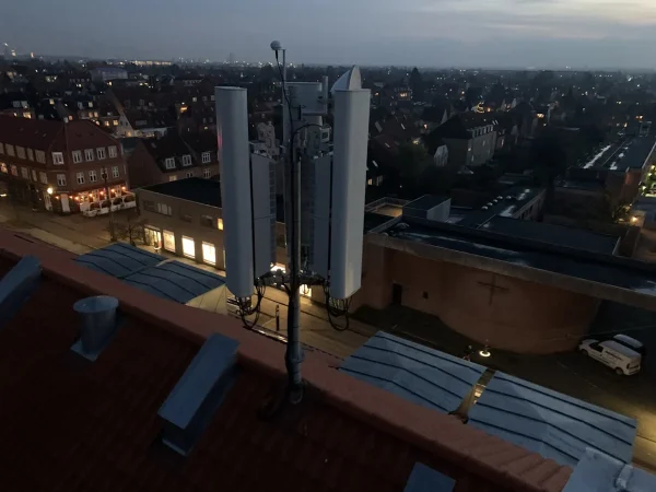Cellnex: de empresa construida con deuda a máquina de caja infravalorada, según AlphaValue 2 Merca2 A finales de 2022, el consejo de administración decidió dar prioridad al crecimiento orgánico para alcanzar la calificación BBB- de S&P. Imagen: Cellnex Dinamarca
