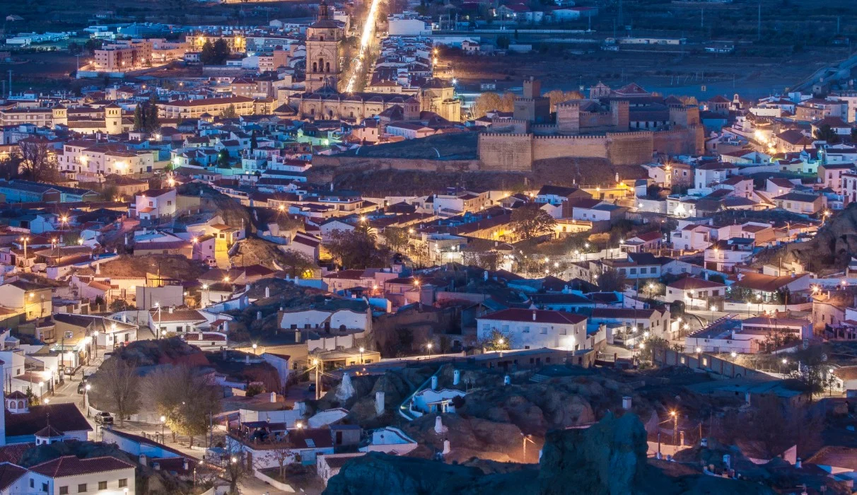Granada marca récord de precio de vivienda en abril: 2.628 euros/m²