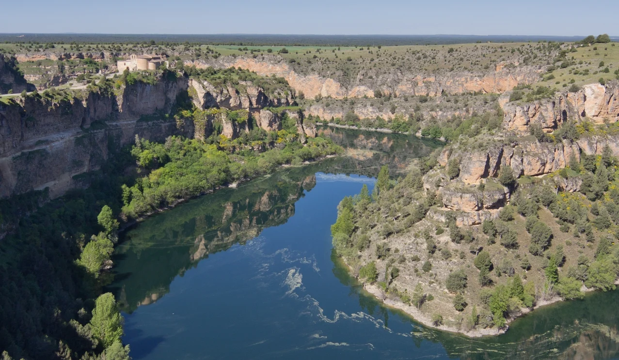 ¿Te atreves con las piraguas? El cañón más espectacular de Segovia para un fin de semana inolvidable ¿Te atreves con las piraguas? El cañón más espectacular de Segovia para un fin de semana inolvidable