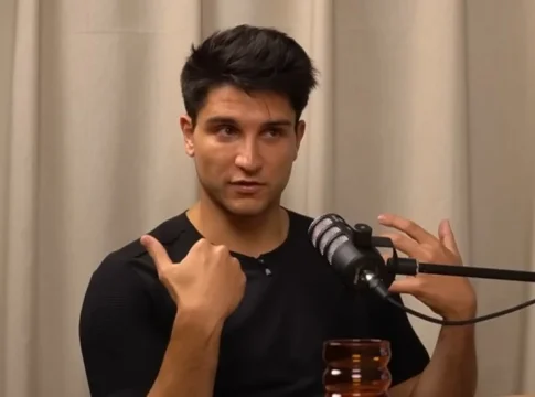 Hugo Hernández, psicólogo: “Es muy fácil que te quedes en una relación que no te satisface porque piensas que no puedes aspirar a algo mejor” Hugo Hernández, psicólogo: “Es muy fácil que te quedes en una relación que no te satisface porque piensas que no puedes aspirar a algo mejor”