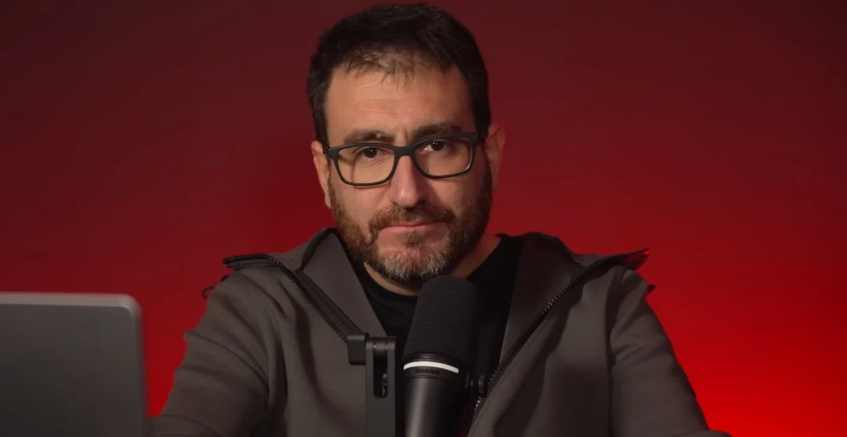 Jordi Segués (41), especialista en negocios: “Creemos que poseemos nuestras cosas, pero nuestras cosas son las que nos poseen”