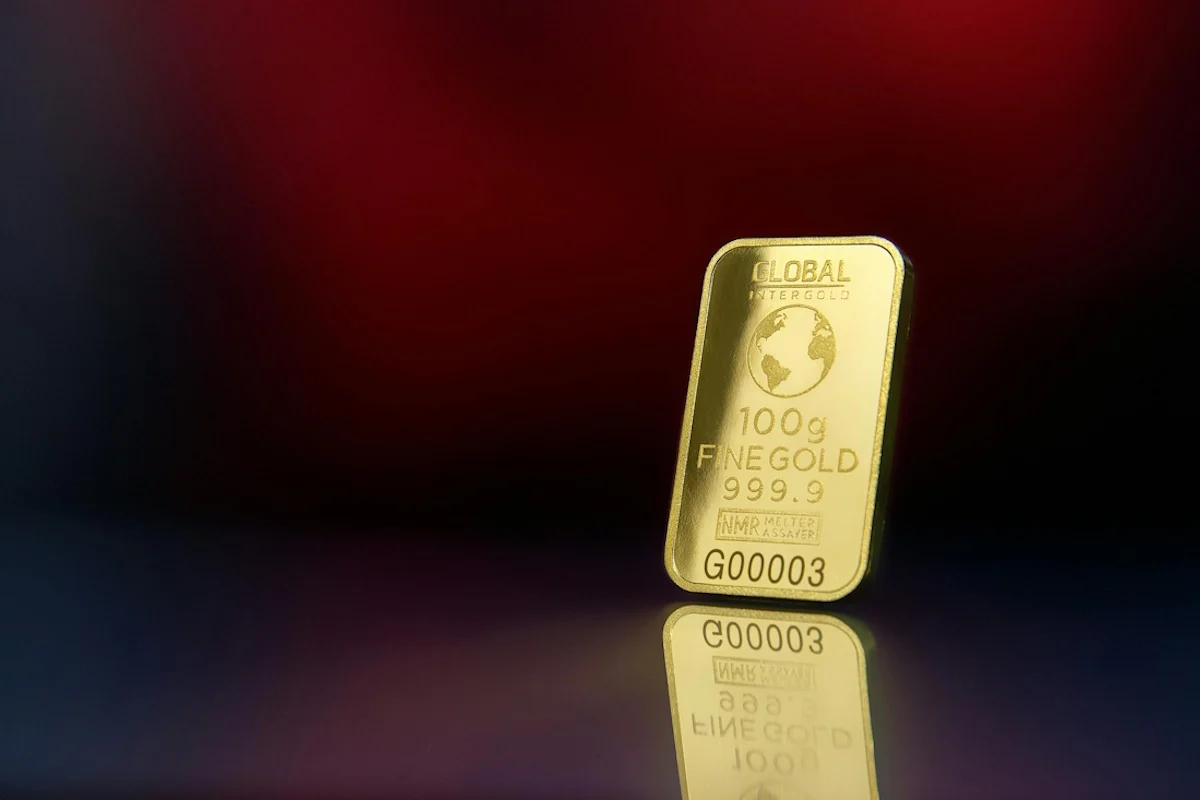 Estos son los tres factores que frenaron la racha alcista del oro desde los 5.000 dólares