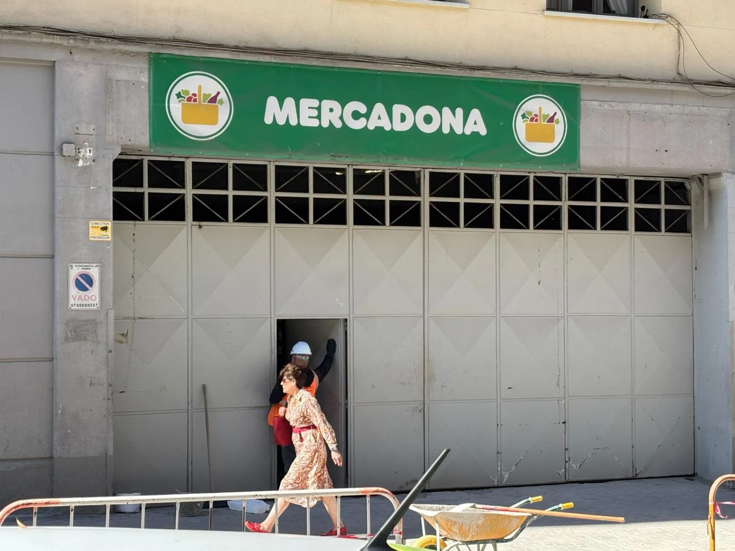El nuevo Mercadona con terraza pone contra las cuerdas a bares y cadenas de comida rápida El nuevo Mercadona con terraza pone contra las cuerdas a bares y cadenas de comida rápida