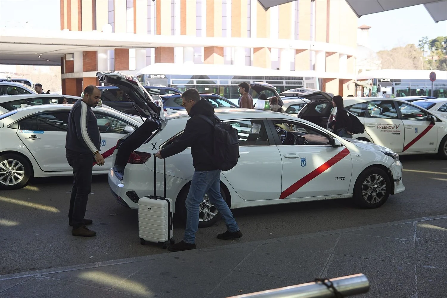 Taxis en Madrid, frente a la estación de atocha. Fuente Agencias