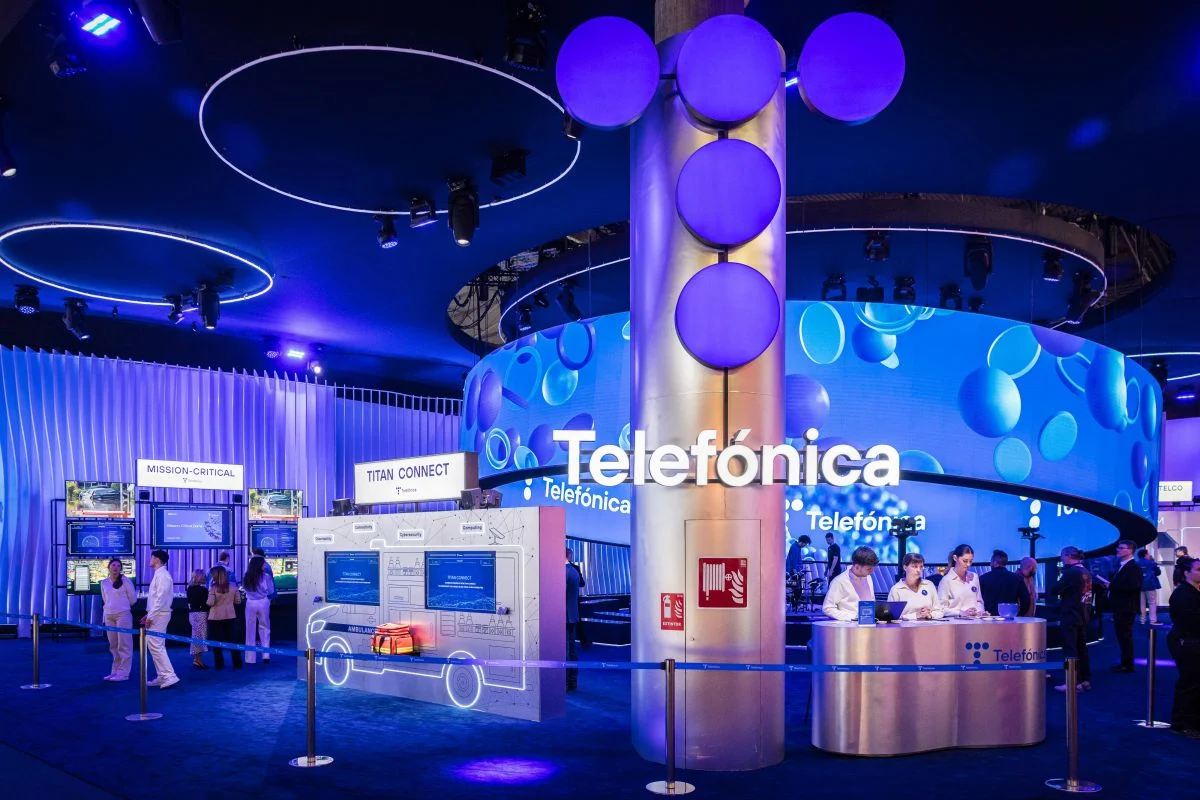 Telefónica reduce pérdidas en el primer trimestre y eleva los ingresos a 8.127 millones de euros