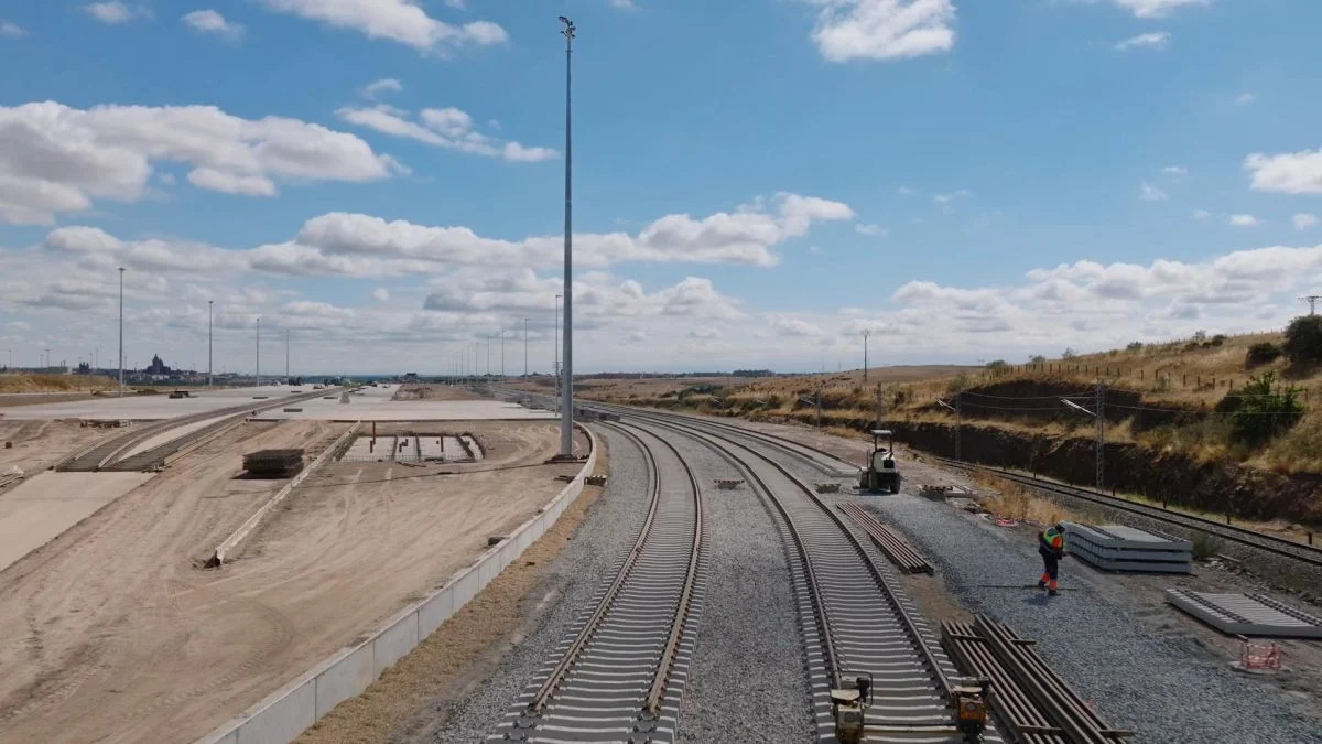 Traccion Rail, empresa del Grupo Azvi, explotará el Puerto Seco de Salamanca durante 25 años
