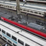 Ouigo frena su 'Verano Joven' por el retraso de Óscar Puente 12 Merca2 Tren de Ouigo en Atocha. Fuente Agencias