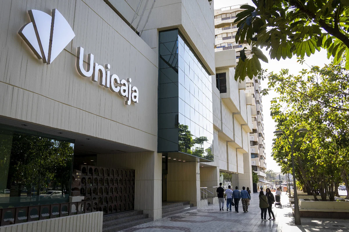 Unicaja ofrece 101.850 euros por cada 100.000 invertidos en sus bonos verdes con vencimiento en 2027