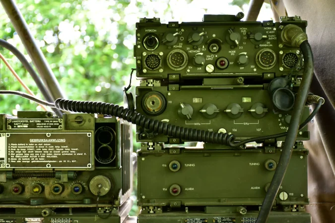 Amper compra Teltronic por 225 millones para crecer en defensa