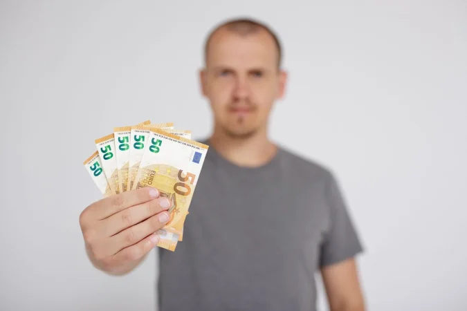 Cuánto dinero deberías tener bajo el colchón según los expertos en geopolítica 1 Merca2 ¿Qué hacer con tu dinero? El contexto que lo explica todo