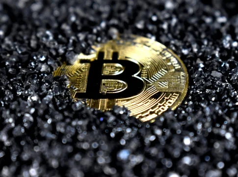 fbi-incauta-8000-millones-bitcoin-portada FBI incauta bitcoin 8000 millones