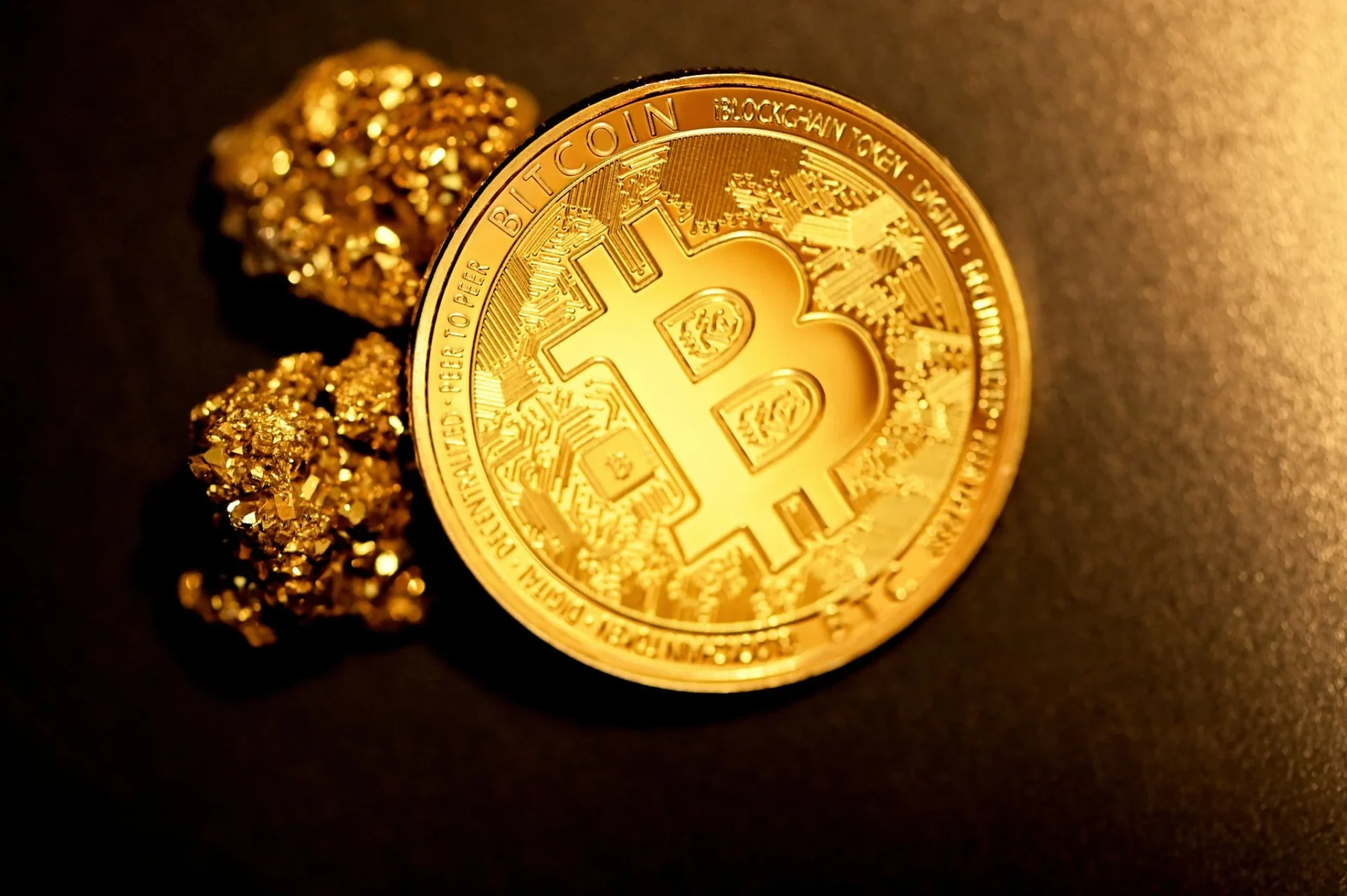 jpmorgan-bitcoin-supera-oro-refugio-iran-portada JPMorgan Bitcoin refugio