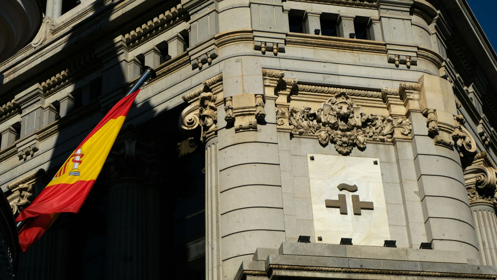Julius Baer sobreponderar España