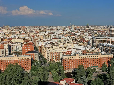 Vivir en Madrid ya no es imposible gracias al nuevo Bono Alquiler Joven que permite ahorrar hasta 3.600 euros anuales Vivir en Madrid ya no es imposible gracias al nuevo Bono Alquiler Joven que permite ahorrar hasta 3.600 euros anuales