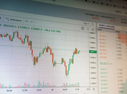 microstrategy-vender-bitcoin-posible-portada MicroStrategy vender bitcoin