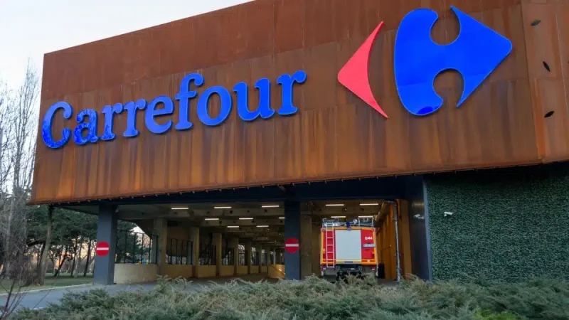 Jerónimo Martins lanza un aviso a Carrefour: la guerra de precios en Polonia está lejos de terminar 2 Merca2 Carrefour amplía su gama de detergentes Bio: así puedes ahorrar comprando los formatos grandes de 3 litros