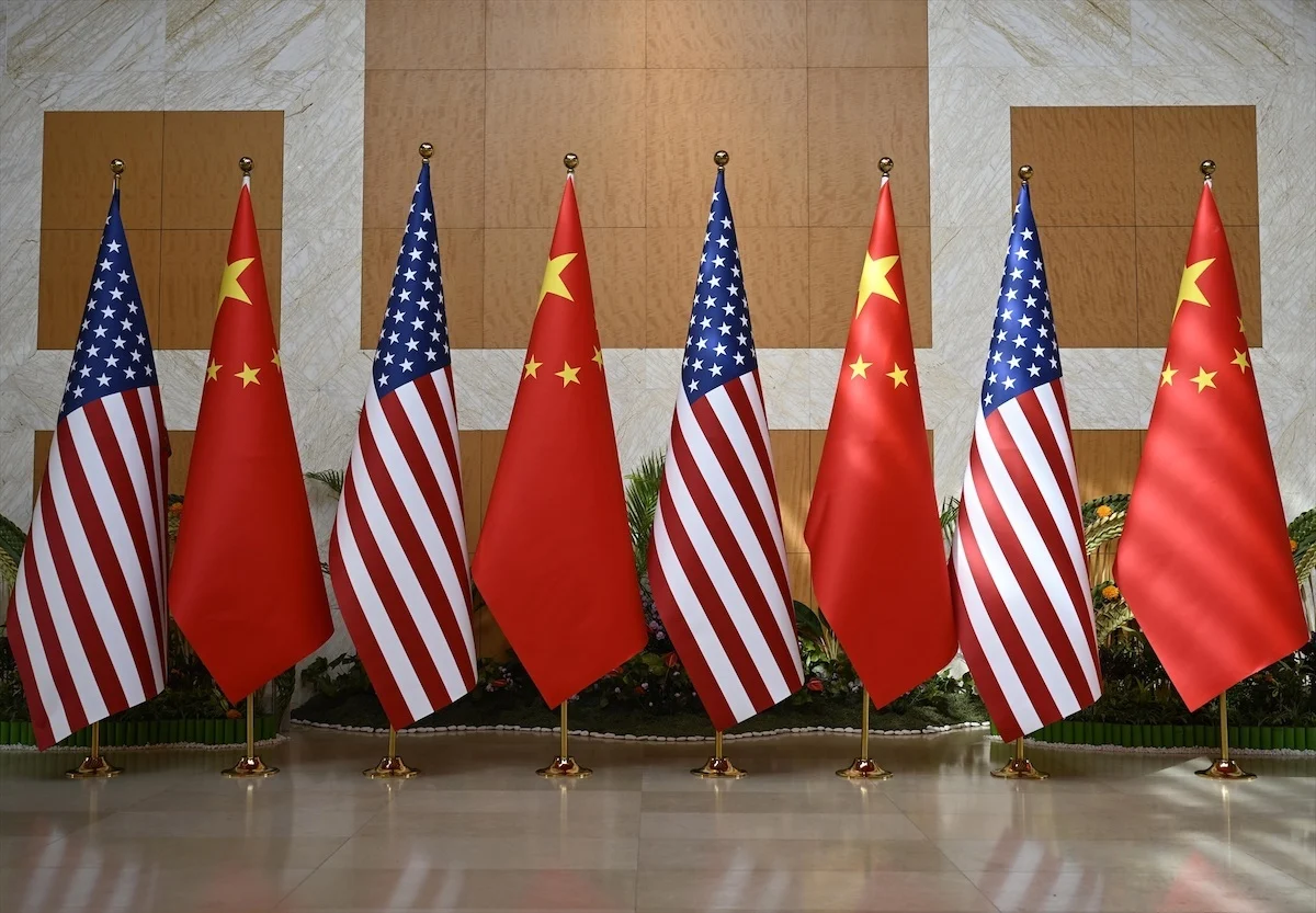 China sanciona a diez firmas de EE.UU. y amplía los controles de exportación de tierras raras, amenazando el suministro global