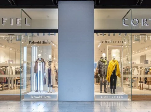 Cortefiel Fachada (1) Tendam dispara su beneficio un 26%, roza los 1.500 millones en ventas y acelera su expansión con más de 100 aperturas
