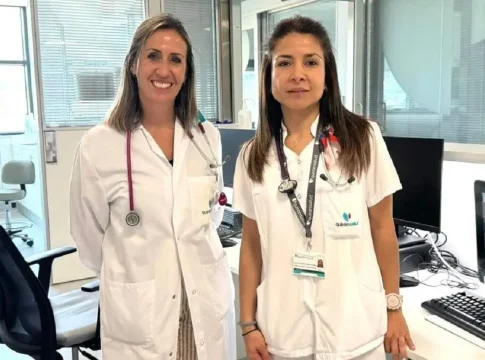 En la imagen las doctoras María Velázquez (izda.) Hospital Quirónsalud Valle del Henares