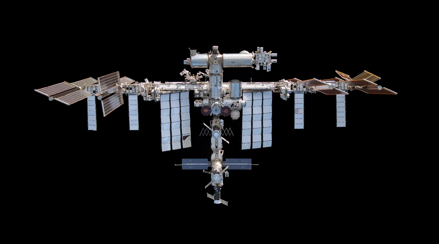 La NASA anuncia caminata espacial en la ISS para 2026: reparará el brazo robótico Canadarm2 el 30 de junio