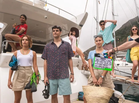 Netflix apuesta por 'Oasis', la serie española de misterio en un resort de lujo que quiere ser el hit del verano Netflix apuesta por 'Oasis', la serie española de misterio en un resort de lujo que quiere ser el hit del verano
