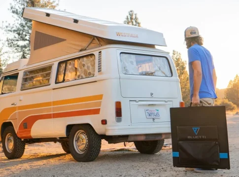 Viaje en camper con PV350 Fuente: Bluetti