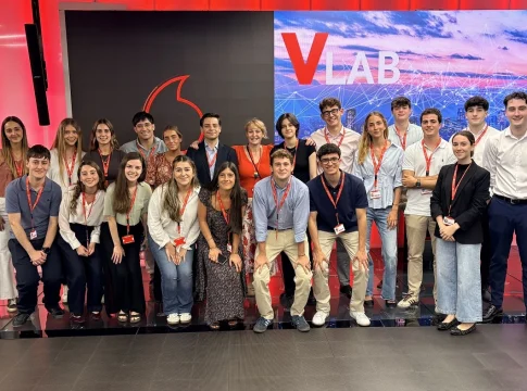 Vodafone España pone en marcha la segunda edición de VLAB Vodafone España pone en marcha la segunda edición de VLAB