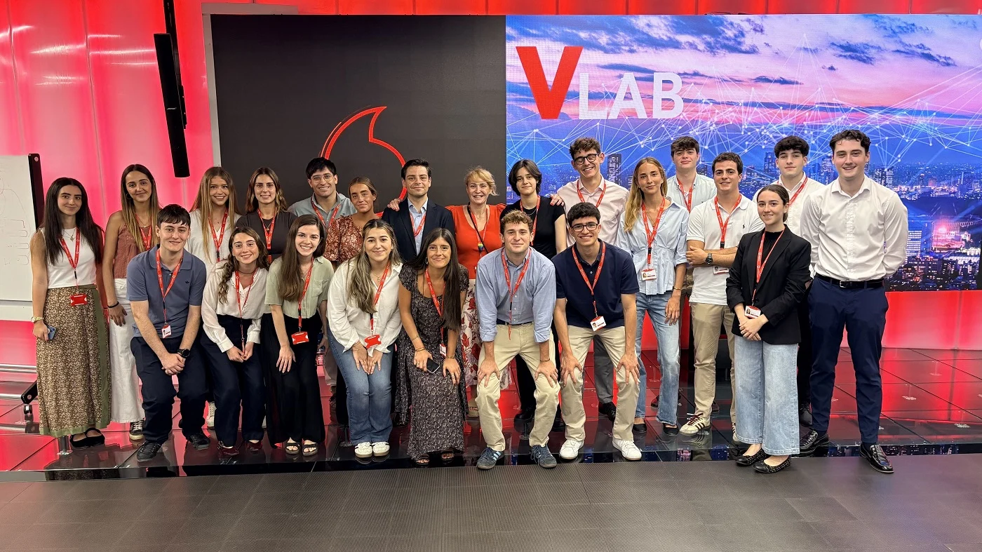Vodafone España pone en marcha la segunda edición de VLAB Vodafone España pone en marcha la segunda edición de VLAB