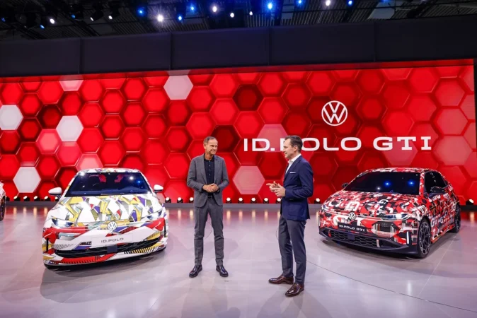 La mayor ofensiva de coches nuevos de la historia decidirá los ganadores de la próxima década 2 Merca2 Volkswagen y Mercedes-Benz serán los que obtengan una mayor proporción de ventas procedentes de modelos completamente nuevos durante 2026-2028 Imagen: Volkswagen
