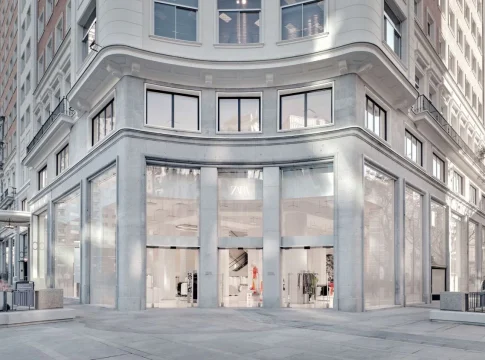 Zara agota en horas el vestido camisero que estiliza a todas las mujeres este mes Zara agota en horas el vestido camisero que estiliza a todas las mujeres este mes