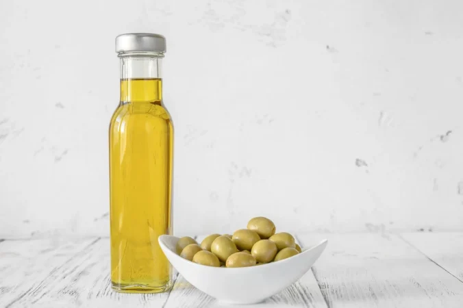 España afianza su hegemonía en el mercado del aceite: Dcoop lidera el histórico reparto de Deoleo 1 Merca2 aceite de oliva madrid Merca2